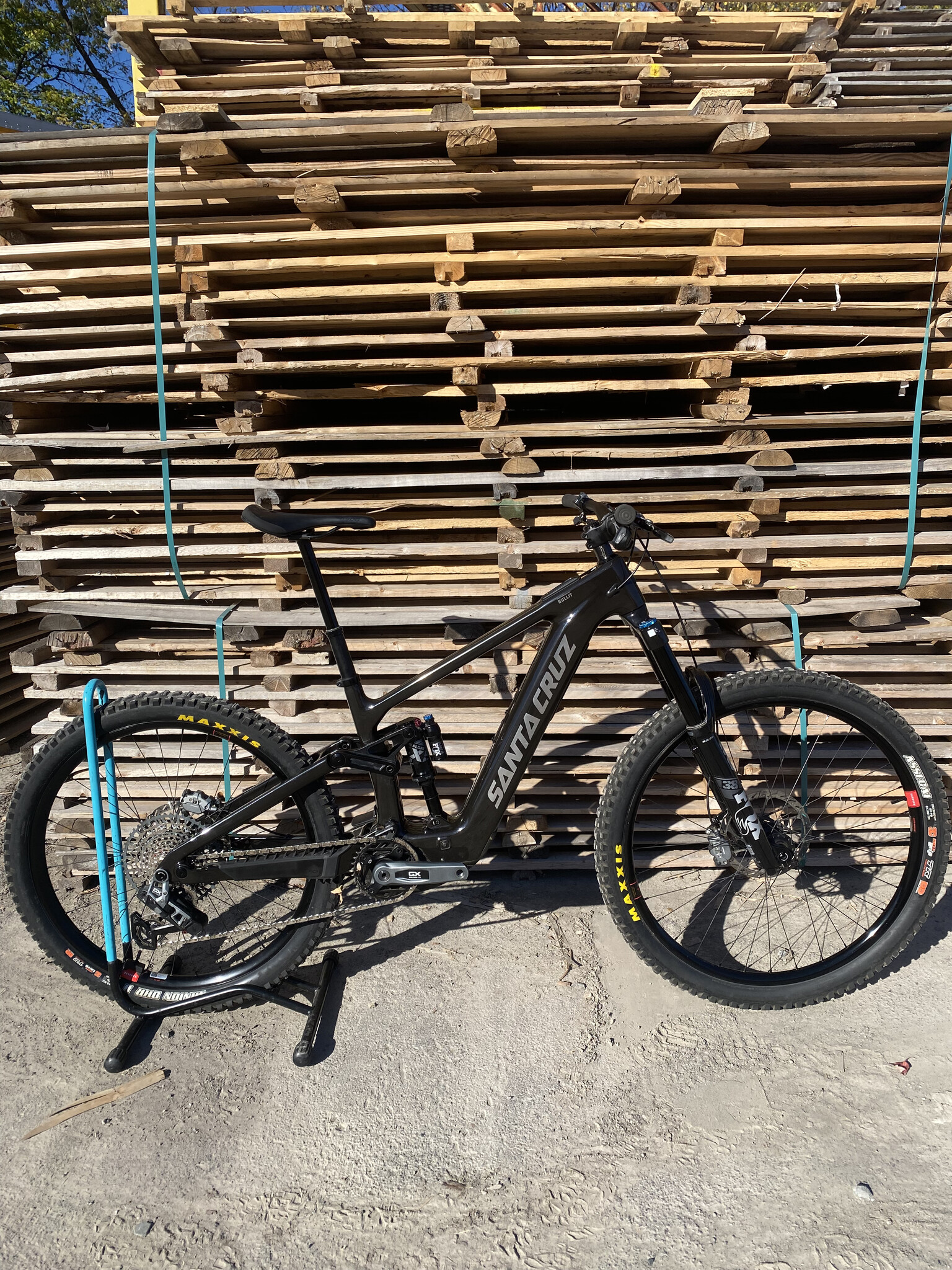 Santa Cruz Bicycles Bullit GX AXS DEMO
