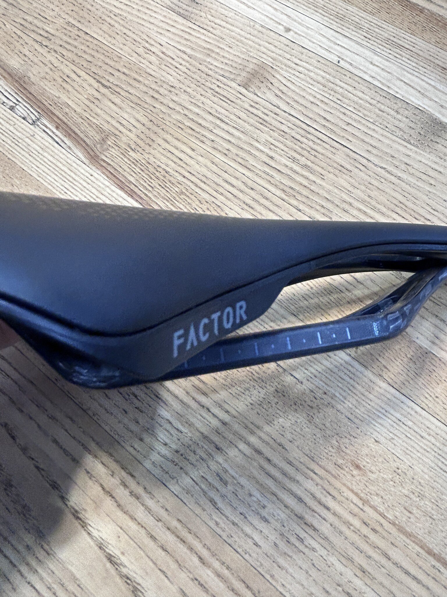 SLR Boost Kit Carbonio Superflow, Saddle, 248 x 145mm, Unisex, 129g