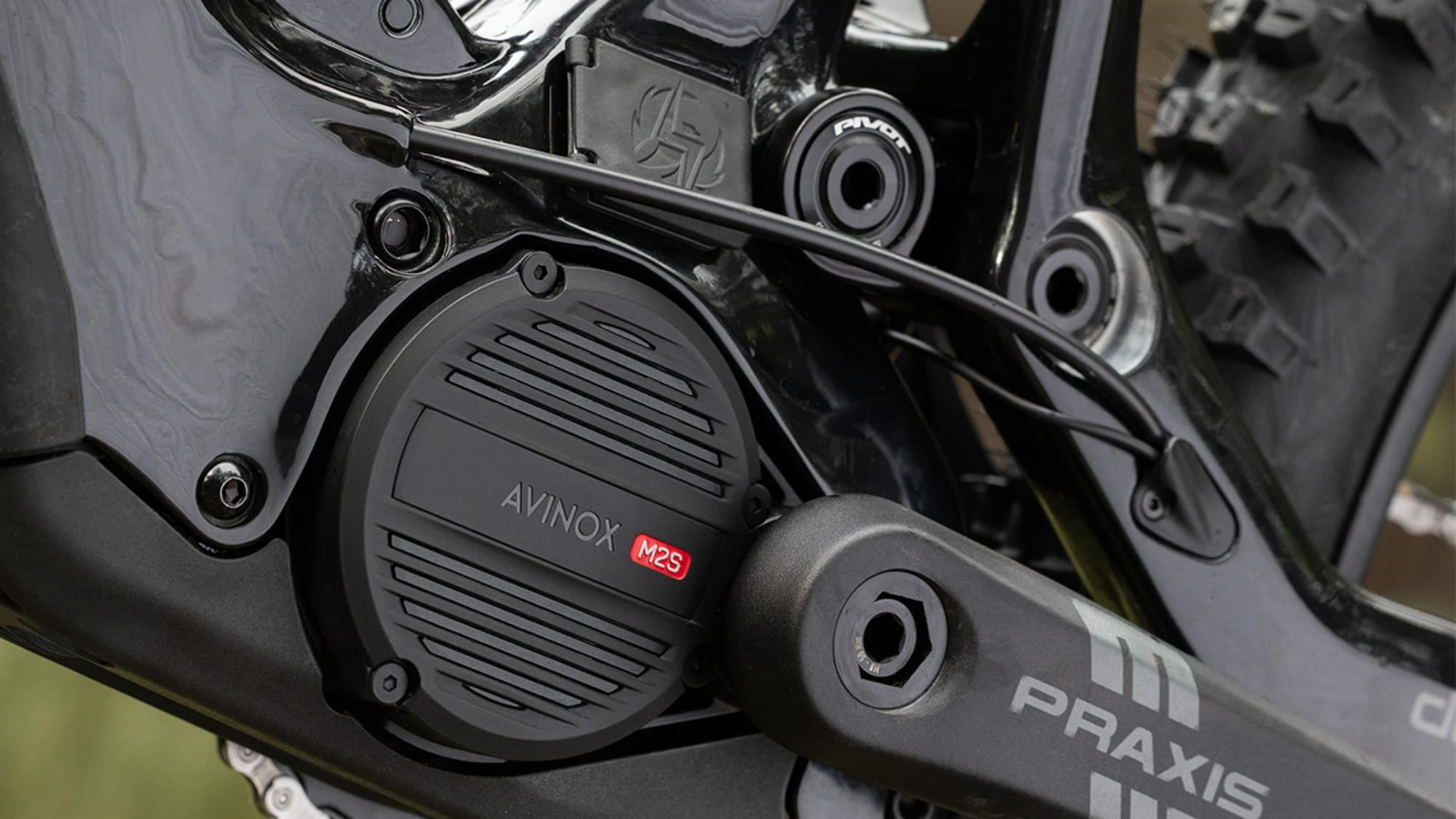 Pivot Cycles Shuttle AMP'd Pro XO