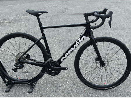 Cervélo Caledonia 105 Di2 Black 56cm, Usagé