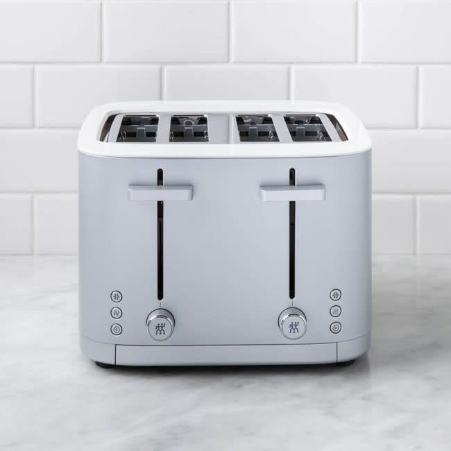https://cdn.shoplightspeed.com/shops/610486/files/20347030/zwilling-zwilling-enfinigy-toaster-4-slots.jpg