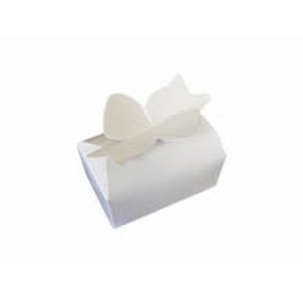 C&c White bow box