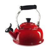 Le Creuset Le Creuset Classic Whistling Kettle Cherry