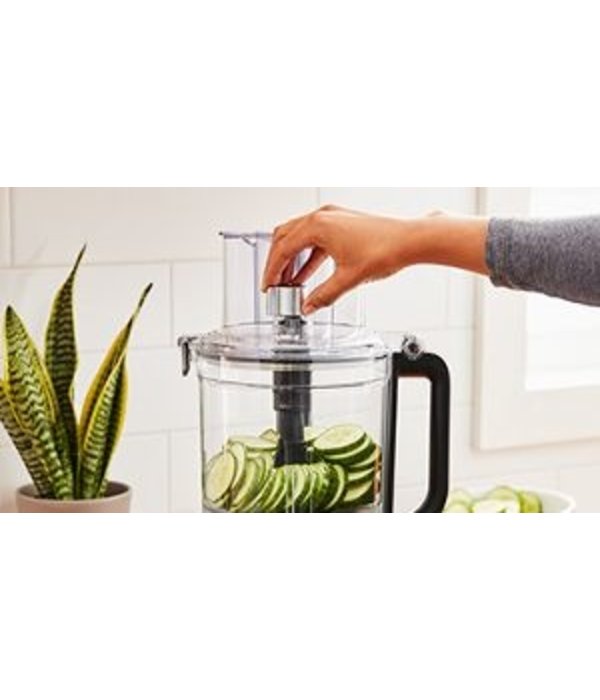 KitchenAid Robot culinaire 13 tasses avec trousse de tranchage en dés noir mat de KitchenAid