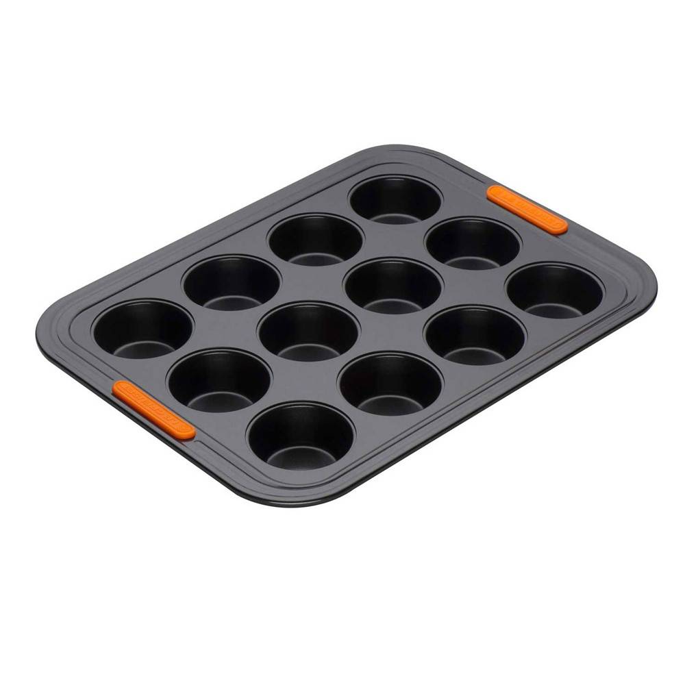 https://cdn.shoplightspeed.com/shops/610486/files/4447337/le-creuset-le-creuset-12-cup-mini-muffin-tray.jpg