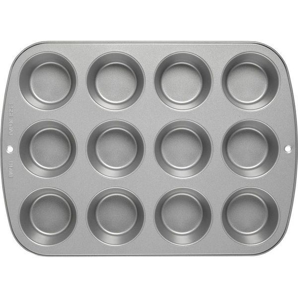 Lodge Muffin Pan, Seasoned Cast Iron, L5P3, with 6 impressions 