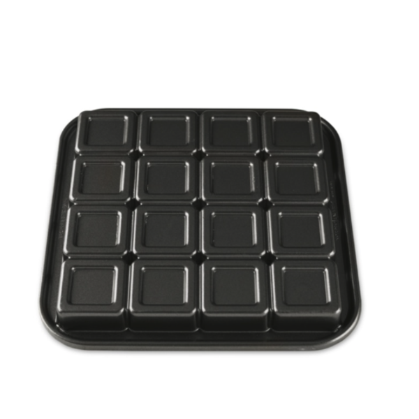 Moule à brownies en silicone - 24 cavités de Lékué - Ares Accessoires de  cuisine