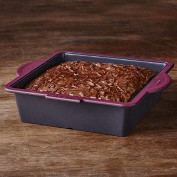 Trudeau Structure Square Cake Pan