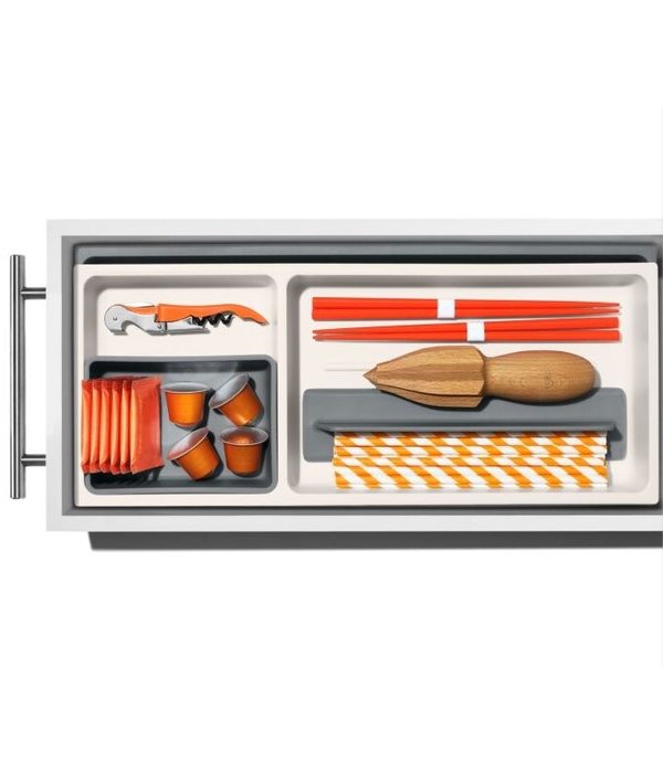 https://cdn.shoplightspeed.com/shops/610486/files/48580254/600x700x2/oxo-oxo-gg-expandable-kitchen-drawer-organizer.jpg