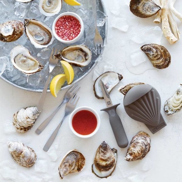 L'ensemble d'outils de fruits de mer de 12 pièces comprend 2