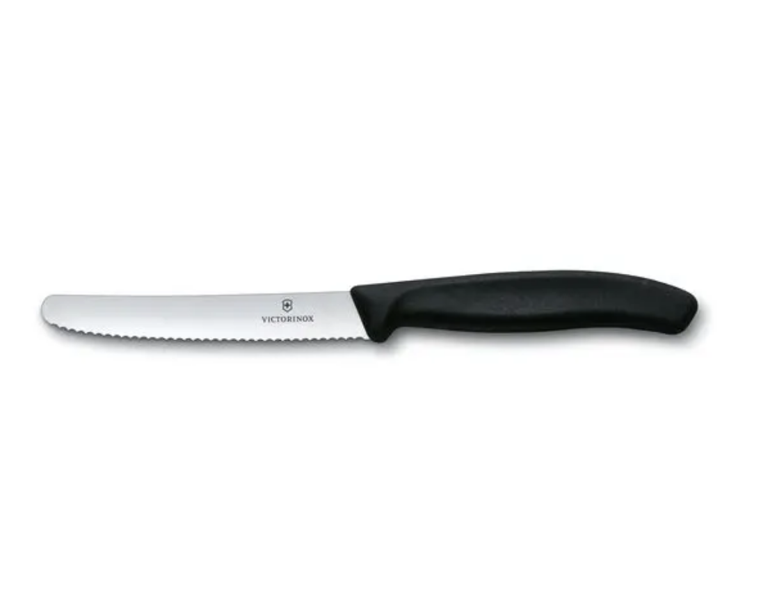 Couteau dentelée avec bout rond 11 cm noir de Victorinox - Ares Accessoires  de cuisine