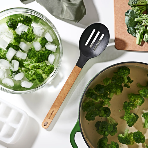 Cuillère de service à rainures de Epicurean Série Gourment