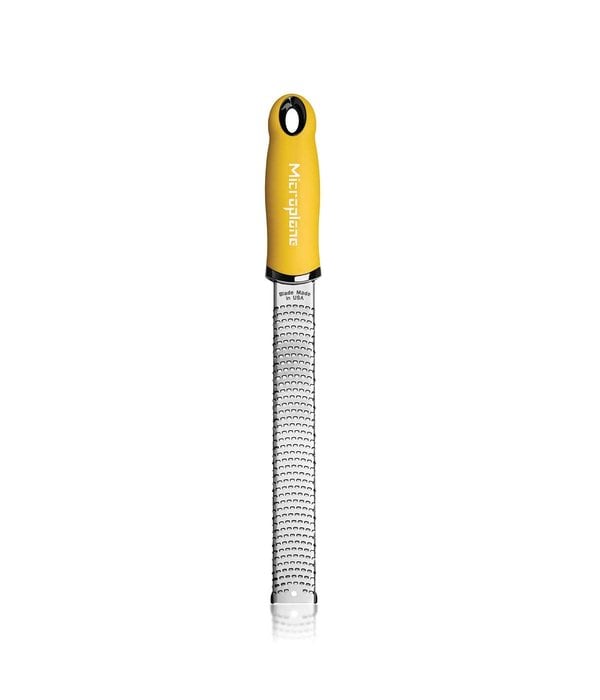 https://cdn.shoplightspeed.com/shops/610486/files/53592882/600x700x2/microplane-premium-classic-series-citrus-zester-ye.jpg