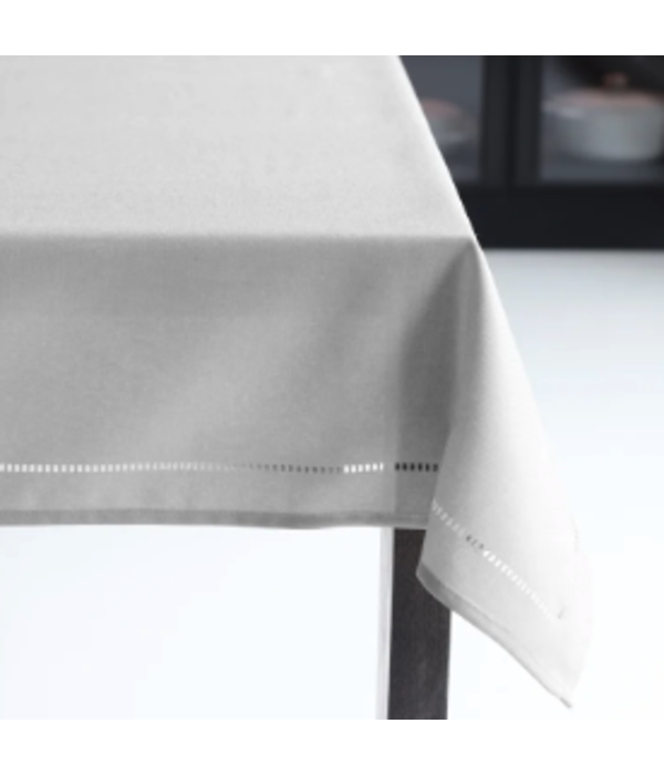 Harman Nappe ronde à ourlet 70"R, Gris Pâle de Harman