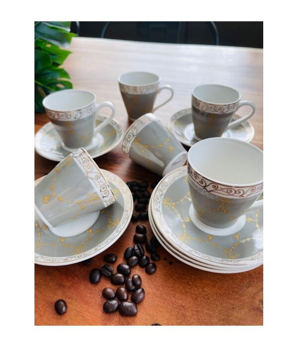 Tasses à espresso et soucoupes or 2.4 oz, ens/6 de Artika