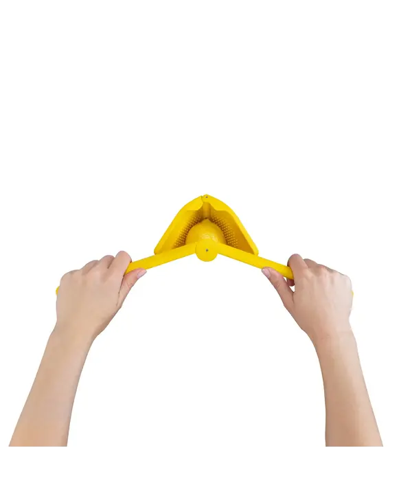 "Fluicer" Citrus Squeezer