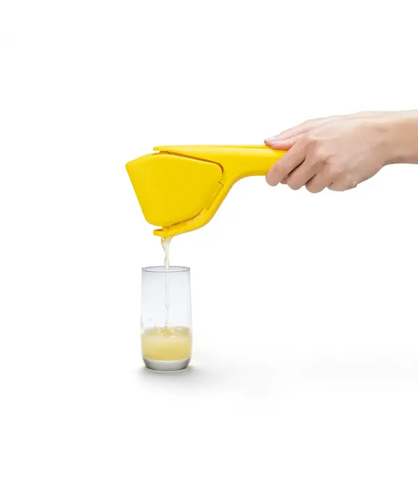 "Fluicer" Citrus Squeezer