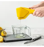 "Fluicer" Citrus Squeezer