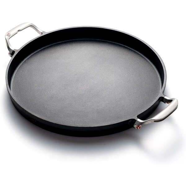 Poêle à paella et pizza Deep Dish en fonte de Outset