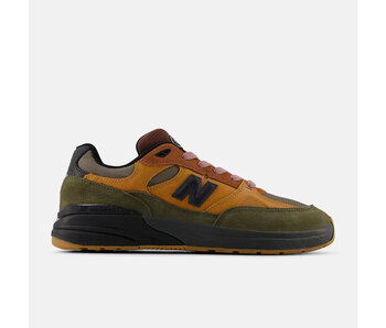 New Balance Reynolds X Gigliotti 933 Shoes