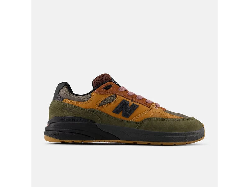 New Balance New Balance Reynolds X Gigliotti 933 Shoes