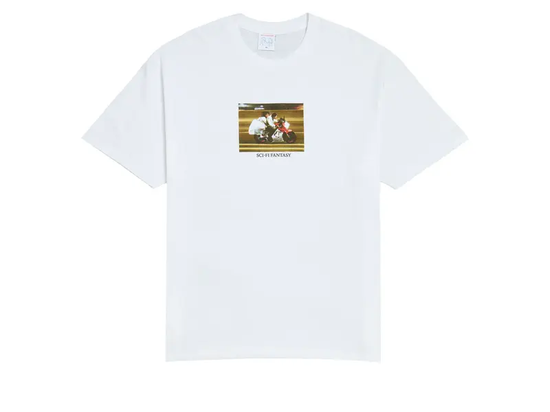 Sci-Fi Fantasy Sci-Fi Fantasy A Moment Of Romance Tee