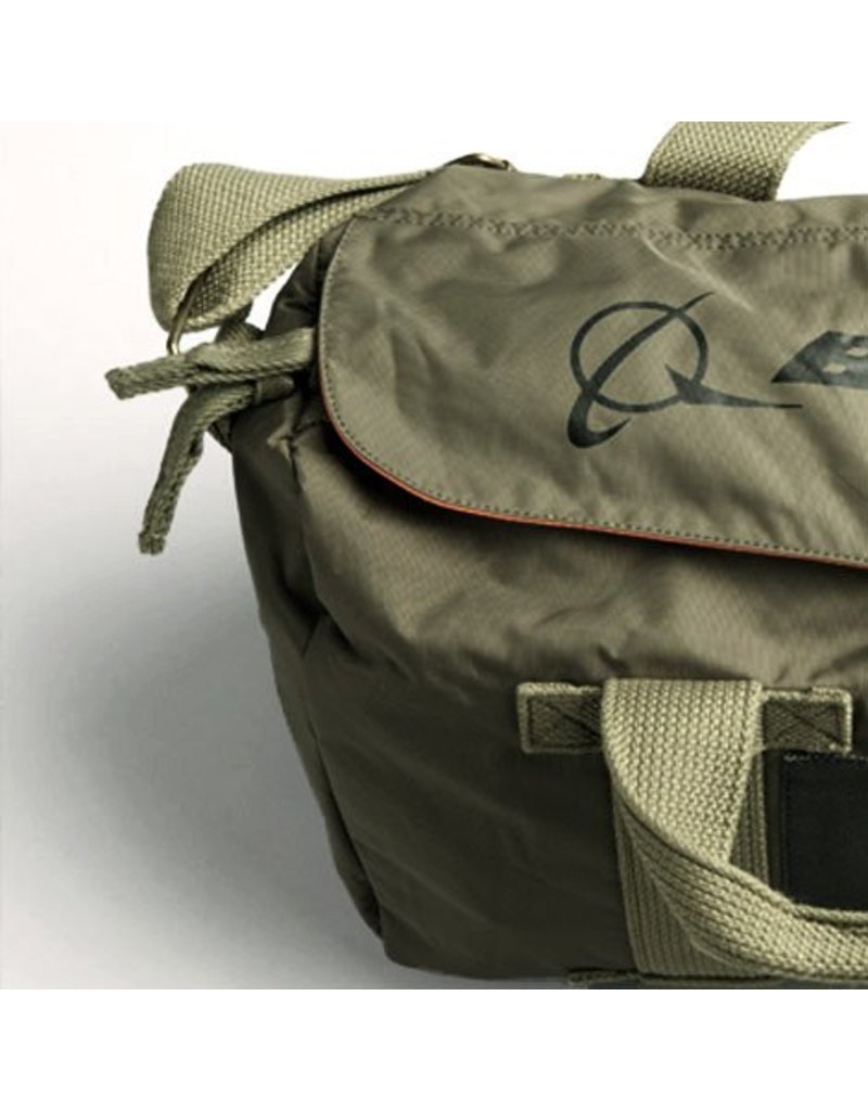 Boeing Navy Duffle Kit Bag (U-BAG-BOEINGKIT-NY)