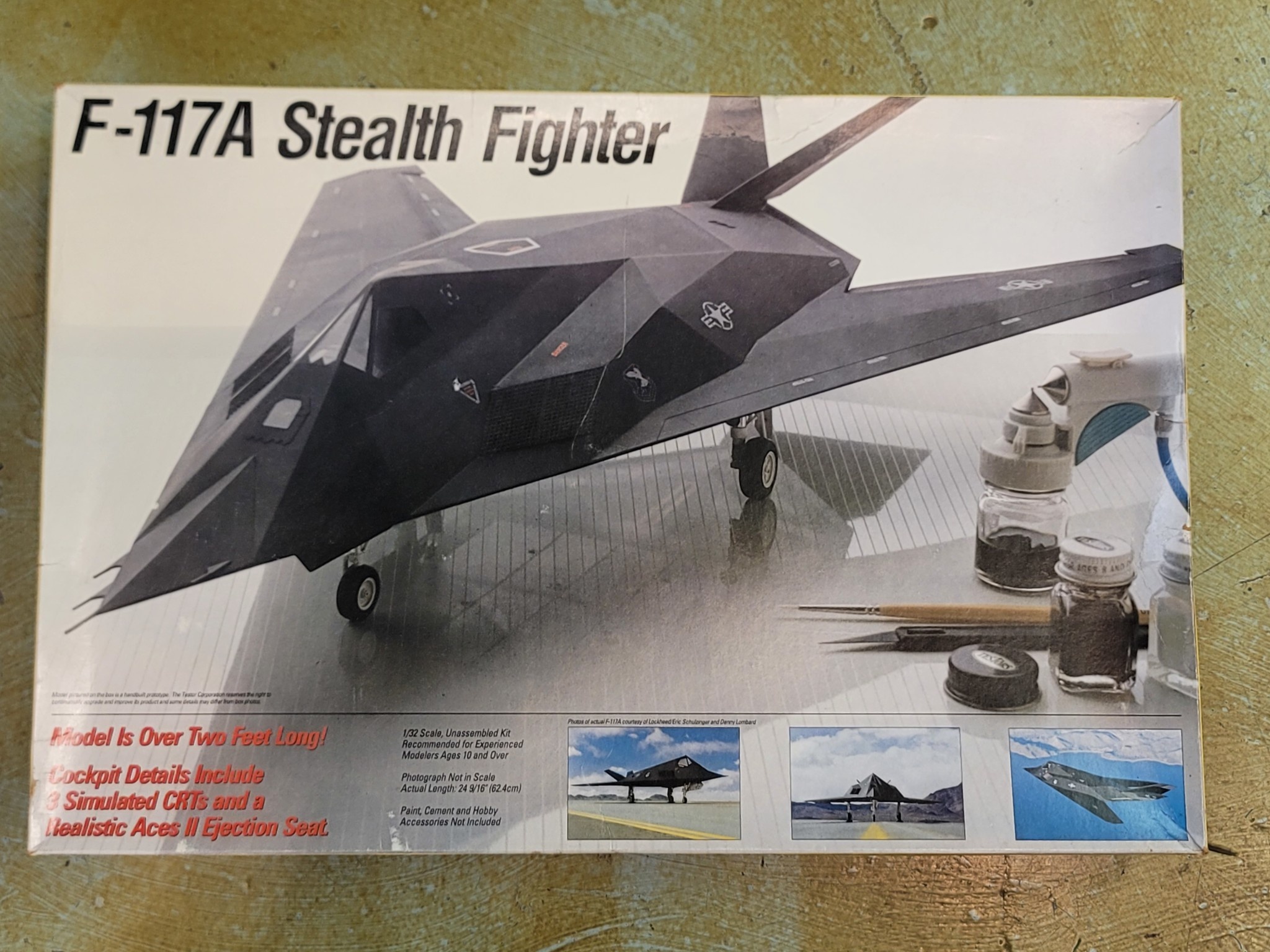 F117A STEALTH FIGHTER 1/32 SCALE TESTORS (VINTAGE) Pilot Outfitters
