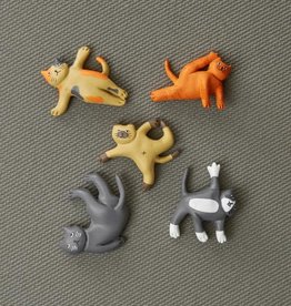 https://cdn.shoplightspeed.com/shops/610522/files/26823110/262x276x1/kikkerland-cat-yoga-magnets-set-of-6.jpg