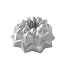 Nordic Ware Vintage Star Bundt 10C