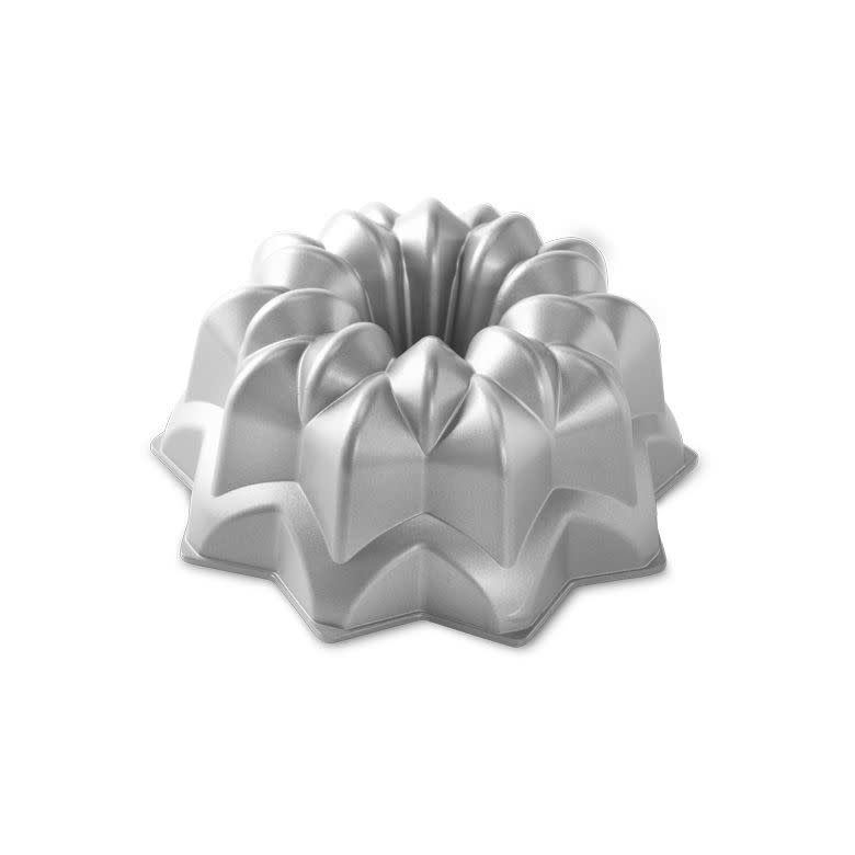 Nordic Ware Vintage Star Bundt 10C