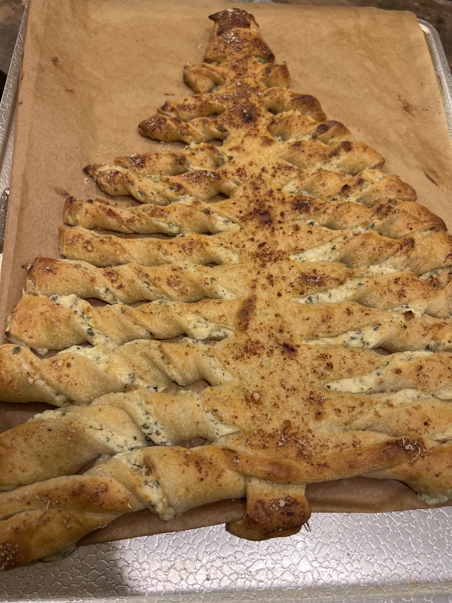 Holiday Spinach Dip Pull-Apart Tree