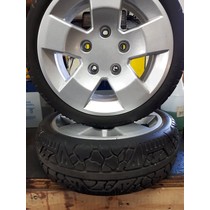 ENSEMBLE DE 4 PNEUS PLEINS POUR PRIDE PURSUIT