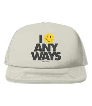 Market Market SMILEY ANYWAYS TRUCKER HAT  Ivory