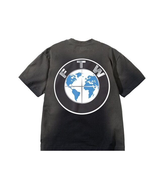 Market Market F The World Tee Black