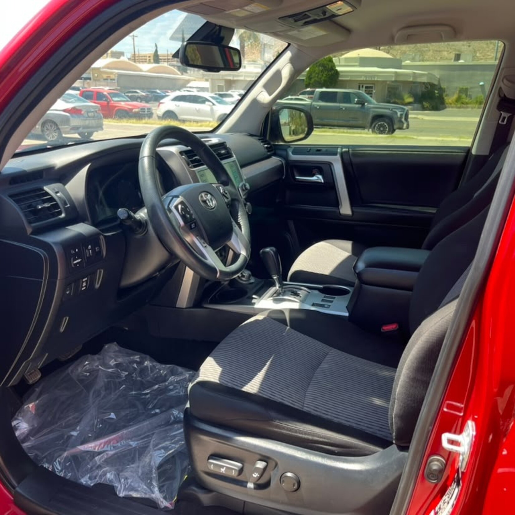 2020 Toyota 4Runner SR5 - Photo 11