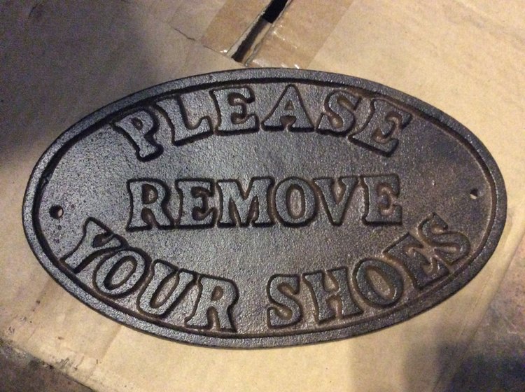Please remove shoes plaque
