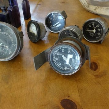Vintage Gauge MEDIUM