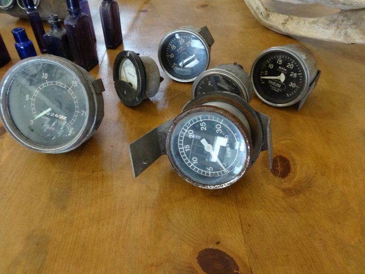 Vintage Gauge MEDIUM