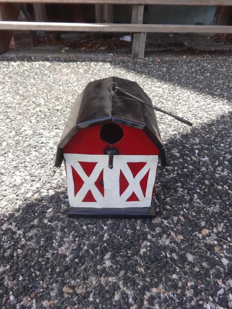 barn bird house