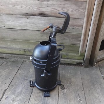 Studio Canister Light