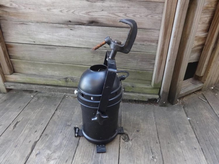 Studio Canister Light