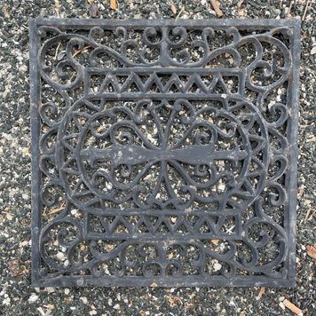 Iron Floor Mat Sm 17.5" X 17.5"
