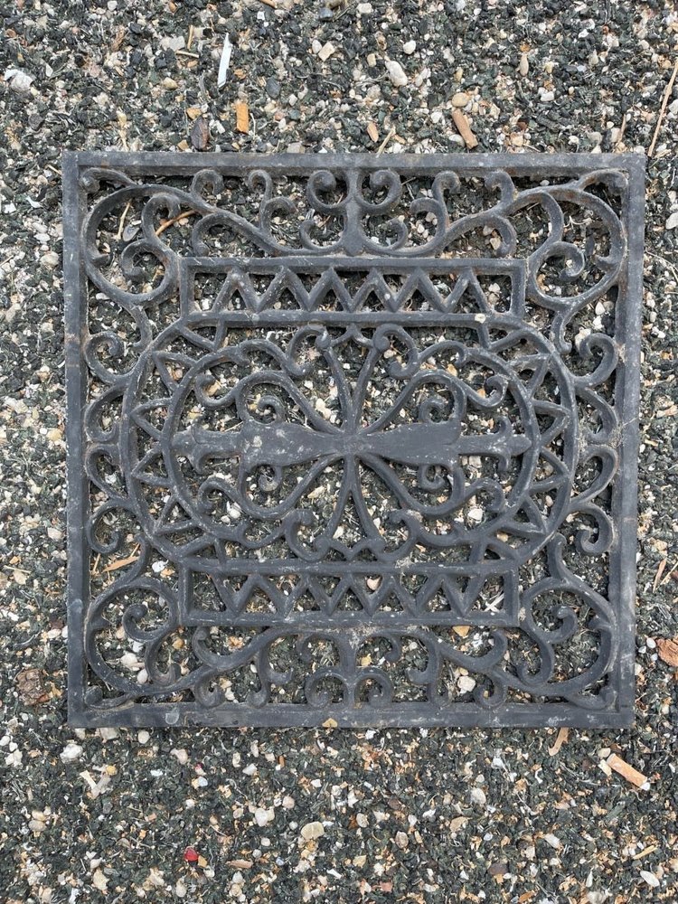 Iron Floor Mat Sm 17.5" X 17.5"