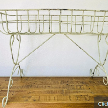 White Heart Planter 31" L x 23" W