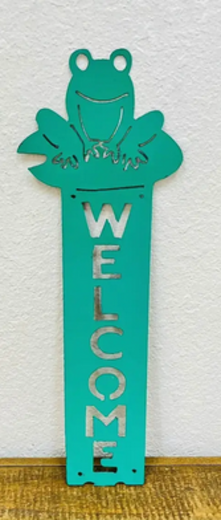 Turquoise Frog Welcome Sign     16" H x 5 3/4" L
