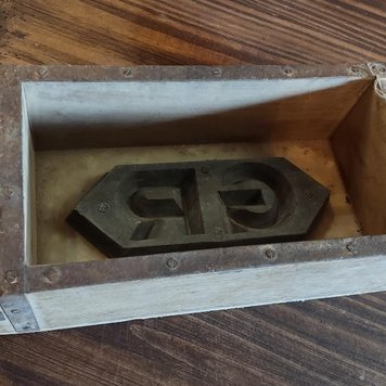 Sale Brick Mold w/Letters