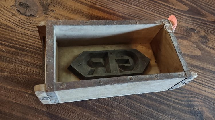 Sale Brick Mold w/Letters