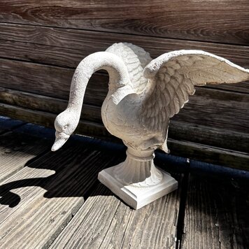 Single Swan With Base 11.5" X 13" X 12"