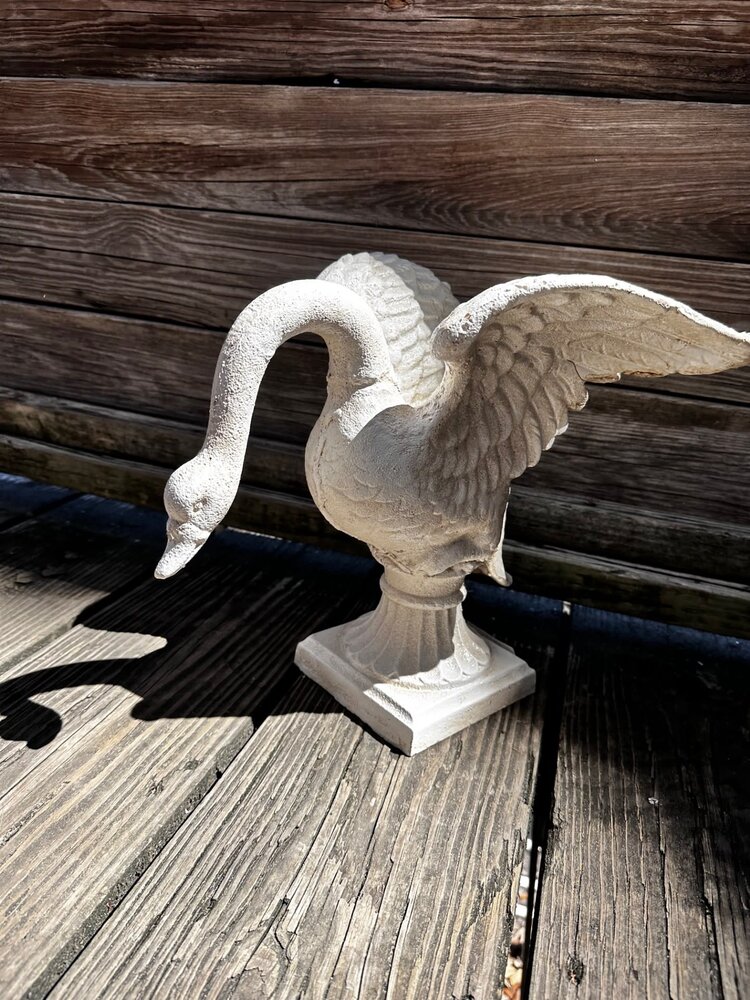 Single Swan With Base 11.5" X 13" X 12"